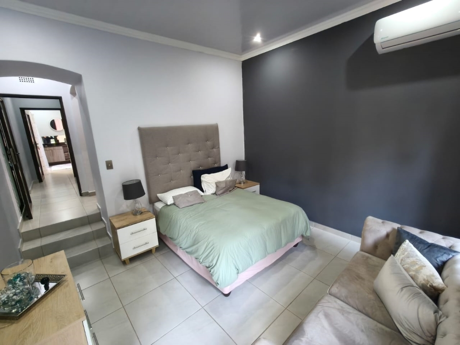 3 Bedroom Property for Sale in Safari Gardens North West